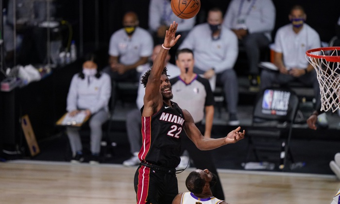 Phép màu của &quot;phù thủy&quot; Jimmy Butler đưa Miami Heat phá vỡ những giới hạn bất khả thi - Ảnh 3.