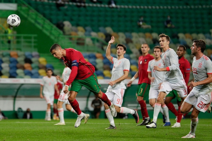 Ronaldo và đồng đội dính vận xui, Bồ Đào Nha bất phân thắng bại với Tây Ban Nha - Ảnh 7.