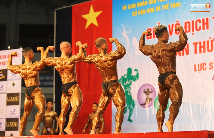Trình diễn vô cùng ấn tượng trên nền nhạc Bigcityboi, lực sĩ Phạm Văn Mách xuất sắc giành HCV 60kg vô địch quốc gia - Ảnh 11.
