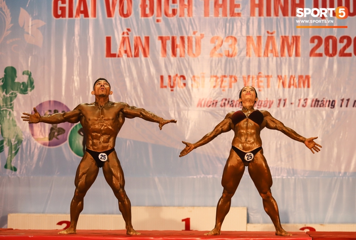 Huyền thoại Phạm Văn Mách và Đinh Kim Loan giành HCV đôi nam nữ tại Giải thể hình vô địch Quốc gia 2020  - Ảnh 7.