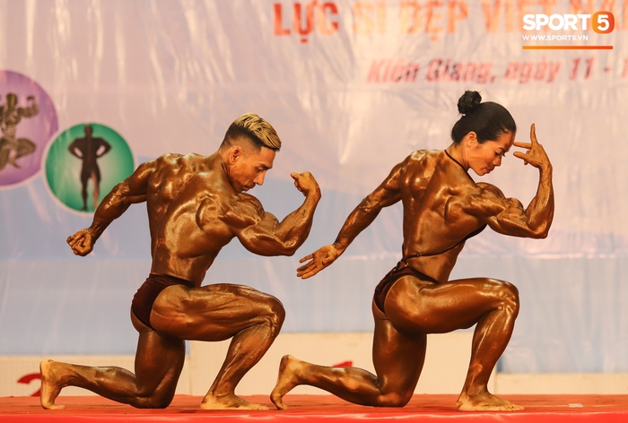 Huyền thoại Phạm Văn Mách và Đinh Kim Loan giành HCV đôi nam nữ tại Giải thể hình vô địch Quốc gia 2020  - Ảnh 11.