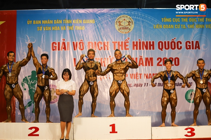 Lực sĩ Trần Hoàng Duy Phúc giành cú đúp HCV tại Giải Vô địch thể hình Quốc gia năm 2020 - Ảnh 12.
