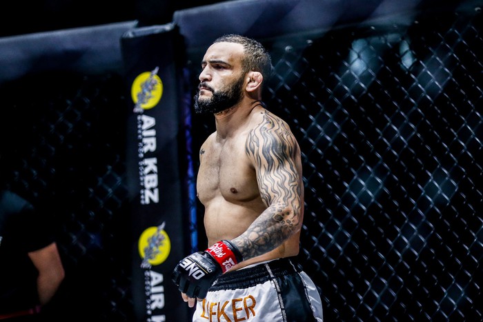 John Lineker hạ đo ván cựu vương Kevin Belingon, tiến sát đến trận tranh đai của ONE Championship - Ảnh 1.