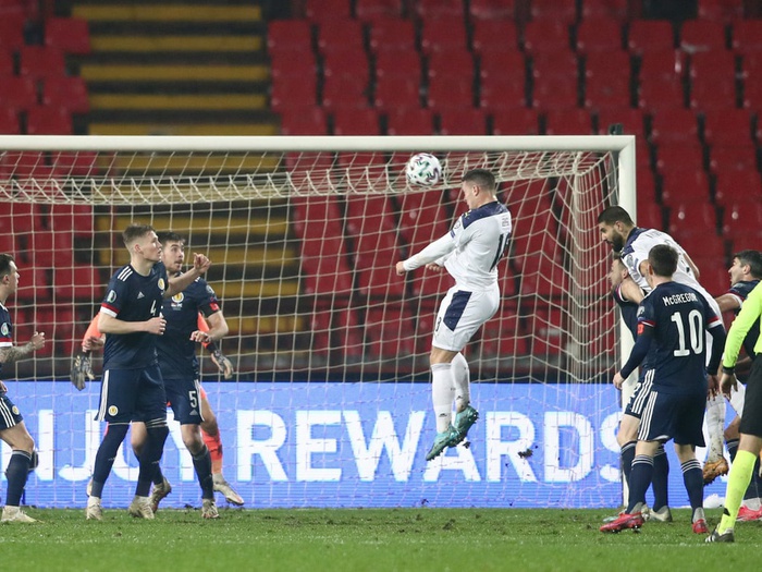 Robertson và các đồng đội giúp Scotland làm nên kỳ tích tham dự Euro 2021 - Ảnh 2.