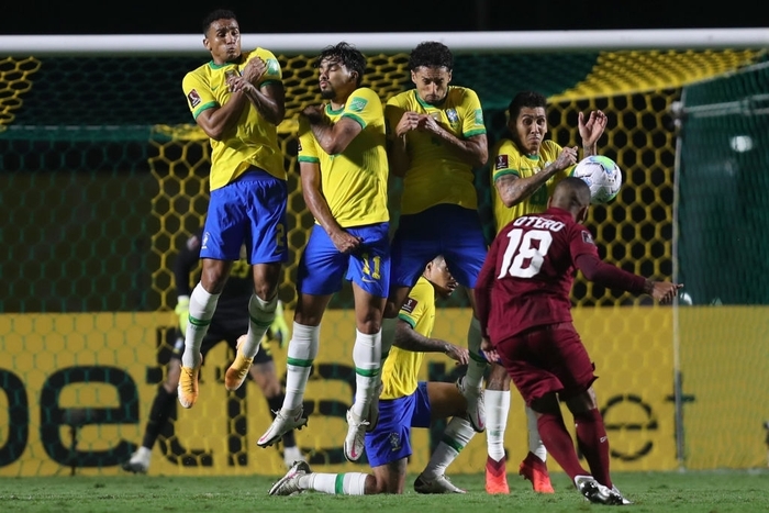 Ngôi sao đang xịt ở Ngoại hạng Anh ghi bàn, Brazil chật vật giữ thành tích hoàn hảo ở vòng loại World Cup 2020 - Ảnh 8.