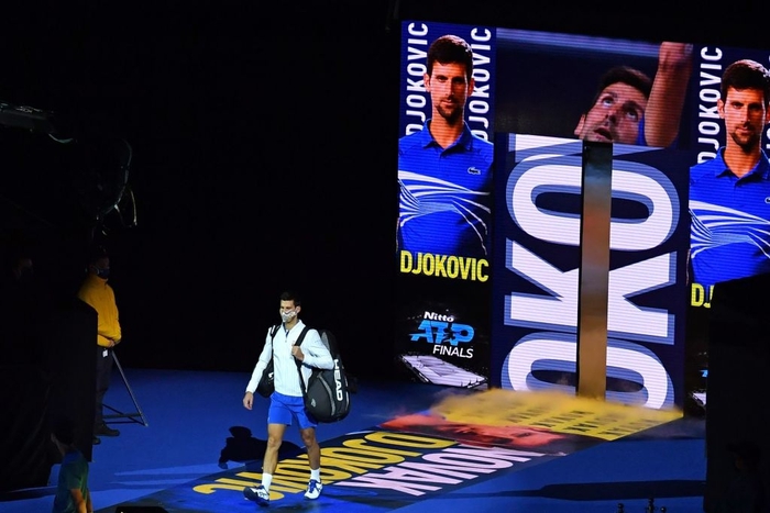 Djokovic lại khiến fan trầm trồ với cú bắt volley cực &quot;đỉnh&quot; trong trận ra quân ATP Finals - Ảnh 1.