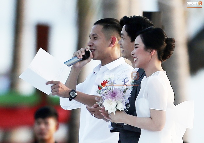 Dàn sao bóng đá Việt Nam lên đồ trắng, điển trai lịch lãm dự đám cưới Công Phượng ở Phú Quốc - Ảnh 8.