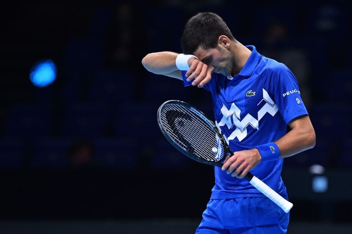 Djokovic bị đẩy vào trận chiến &quot;một mất một còn&quot; ở ATP Finals sau thất bại bất ngờ - Ảnh 1.