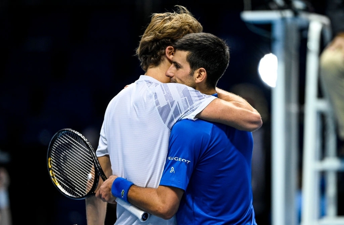 Djokovic thắng trận &quot;sinh tử&quot;, lần thứ 9 vào bán kết ATP Finals - Ảnh 7.