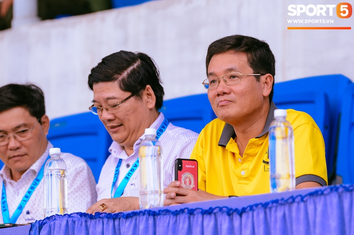 Góp mặt tại bán kết SV-League 2020, ĐH Nông Lâm tiếp tục nhận thưởng nóng sau khi hạ gục đội bóng bầu Hải - Ảnh 4.