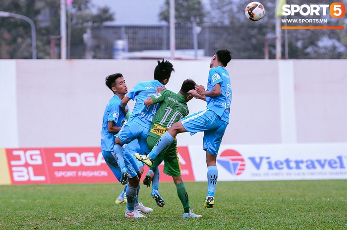 Góp mặt tại bán kết SV-League 2020, ĐH Nông Lâm tiếp tục nhận thưởng nóng sau khi hạ gục đội bóng bầu Hải - Ảnh 1.