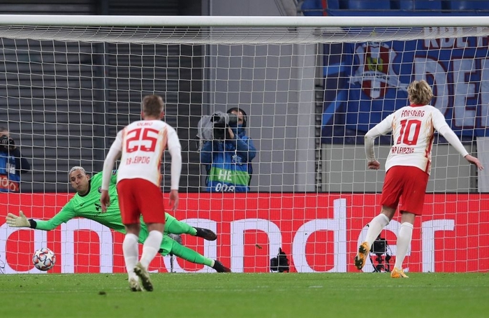 Nhận 2 thẻ đỏ và đá hỏng penalty, PSG thất bại trước RB Leipzig - Ảnh 5.