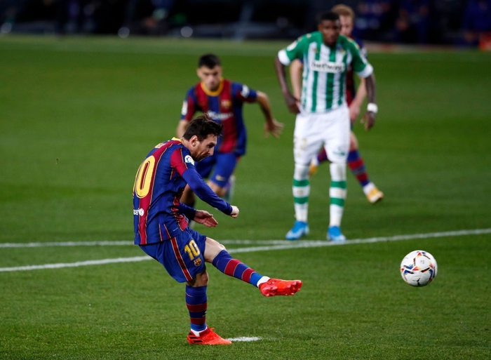 Sau trận đấu bị chê lười nhác, Messi ngồi ghế dự bị nhưng rồi Leo lại chứng tỏ Barcelona không thể thiếu anh - Ảnh 4.