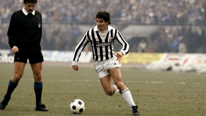 Paolo Rossi, người hùng tuyển Italy ở World Cup 1982 qua đời - Ảnh 2.