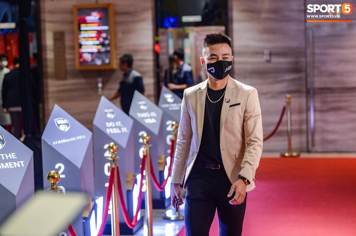Ngắm dàn soái ca VBA lên đồ lịch lãm tại VBA Awards 2020: Thang Long Warriors diện vest đội khiến fan trầm trồ - Ảnh 5.