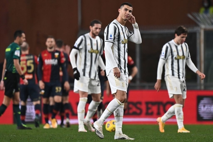 Ronaldo lại hóa &quot;Thánh Penaldo&quot;, giúp Juventus giành 3 điểm để áp sát ngôi đầu Serie A - Ảnh 1.