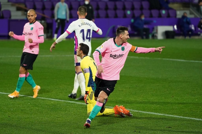 Messi vượt kỷ lục của Pele, giúp Barcelona giành chiến thắng đậm - Ảnh 2.