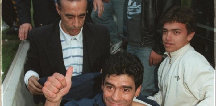 Bạn thân khẳng định Diego Maradona vẫn còn 2 người con ở ngoài - Ảnh 1.