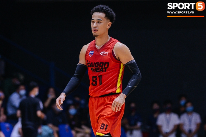 Christian Juzang &quot;đơn thương độc mã&quot; trong ngày Saigon Heat thất thủ ở Game 2 VBA Finals 2020 - Ảnh 10.