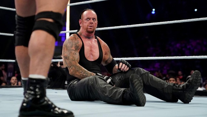 The Undertaker chia sẻ xúc động: Tôi sẽ phải đi tập tễnh trong suốt quãng đời còn lại nhưng không hối tiếc vì những gì đã làm được - Ảnh 2.