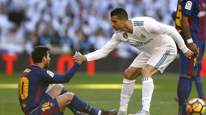 Messi sa sút, nhưng Ronaldo sẽ giúp anh đứng dậy - Ảnh 3.