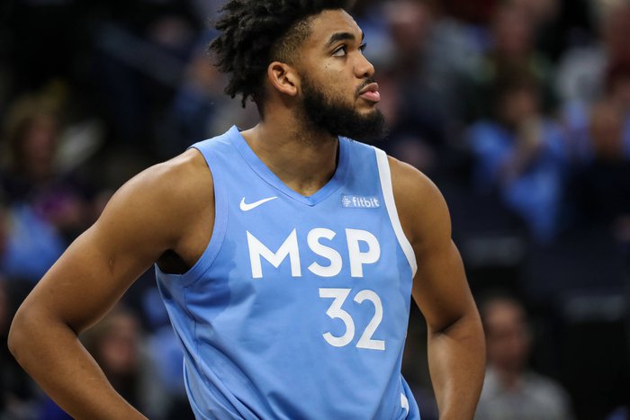 Ngôi sao Minnesota Timberwolves mất 7 người trong gia đình vì Covid-19: Nỗi đau của Karl Anthony Towns - Ảnh 2.