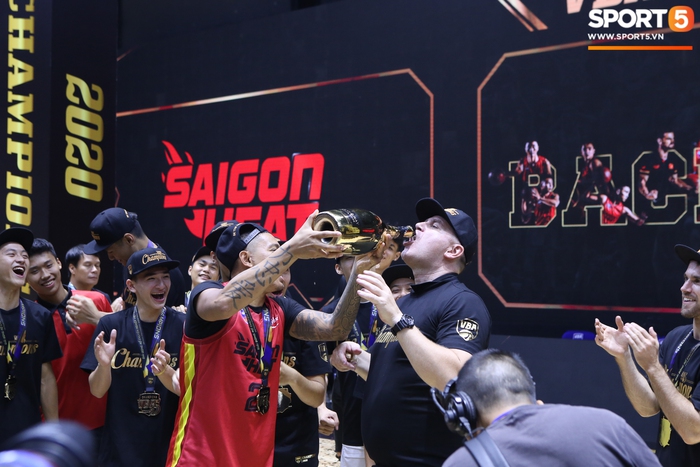 Saigon Heat bảo vệ thành công ngôi vương  VBA 2020, cùng niềm vui dân trào - Ảnh 8.