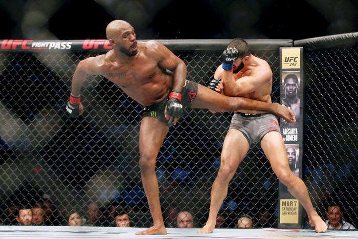 Jon Jones: Giành được đai hạng nặng, tôi chắc chắn hay nhất lịch sử - Ảnh 2.