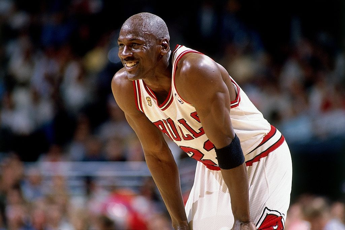 Giải nghệ gần 2 thập kỷ, huyền thoại Michael Jordan vẫn chiếm trọn tình cảm từ NHM: Xếp top 1 trong danh sách VĐV xuất sắc nhất lịch sử thế giới - Ảnh 1.