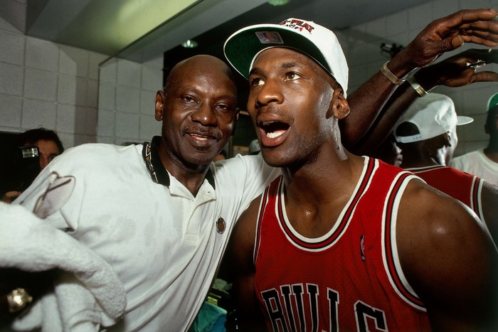 Lý giải cho số áo 45 mà Michael Jordan đã mặc khi quay trở lại với NBA vào năm 1995 - Ảnh 2.