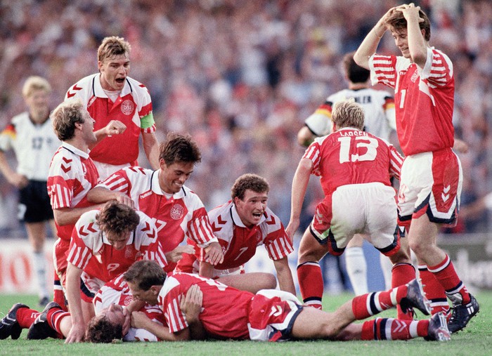 Bị loại, trở lại và vô địch, Đan Mạch đã viết nên câu chuyện cổ tích vĩ đại nhất lịch sử bóng đá vào năm 1992 - Ảnh 1.