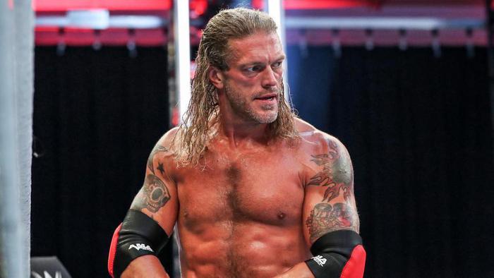Edge gặp chấn thương nghiêm trọng sau thất bại trước Randy Orton tại WWE Backlash - Ảnh 2.