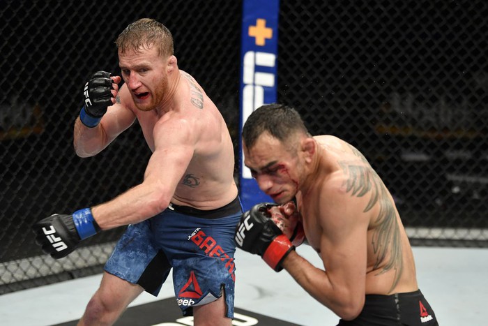 Giải nghệ được chưa lâu, Conor McGregor đã bị Tony Ferguson &quot;đá đểu&quot; rồi buông lời thách đấu - Ảnh 3.