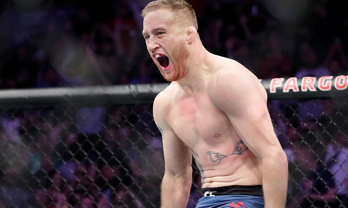 Justin Gaethje hé lộ cách thức đánh bại Conor McGregor: Dùng đòn chân để kiểm soát khoảng cách và kiên nhẫn chờ đợi - Ảnh 1.