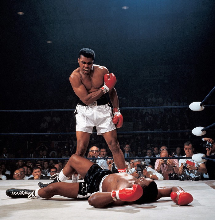 Floyd Mayweather được đánh giá là tay đấm quyền Anh vĩ đại nhất lịch sử, Muhammad Ali chỉ đứng thứ 4 còn Mike Tyson bị văng ra khỏi Top 10 - Ảnh 3.