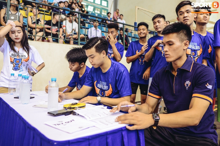 Bất ngờ vì số lượng ứng viên tham gia, Hanoi Buffaloes tổ chức thêm vòng 2 cho kỳ Tryout VBA 2020 - Ảnh 7.