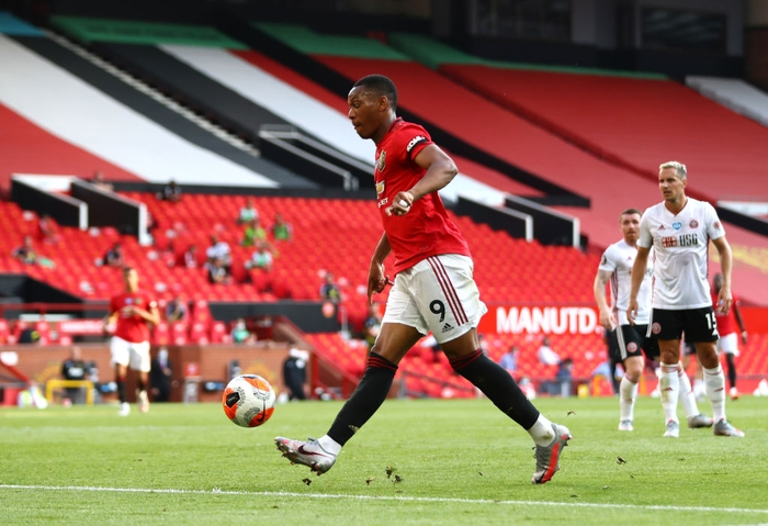Martial có cú Hat-trick đầu tiên trong sự nghiệp thi đấu, Manchester United đại thắng 3-0 trước Sheffield United - Ảnh 5.