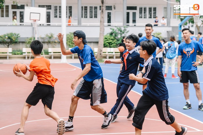 Hanoi Buffaloes nâng tầm hoạt động thổi lửa bóng rổ học đường miền Bắc kể từ VBA 2020 - Ảnh 8.