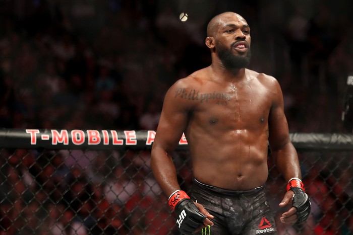 Jon Jones tuyên bố tạm nghỉ, hết hứng thú thượng đài tại UFC vì thù lao bèo bọt - Ảnh 1.