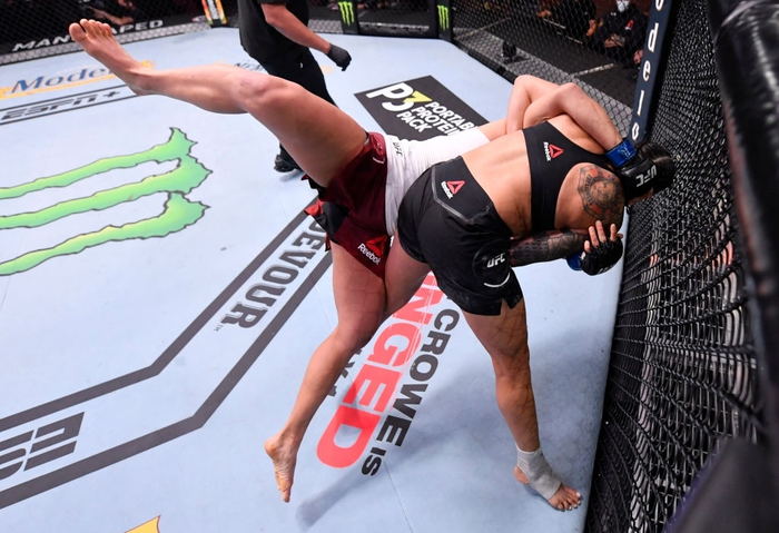 UFC 250: Hạ thuyết phục kẻ thách thức Felicia Spencer, Amanda Nunes bảo vệ thành công chiếc đai vô địch tại hạng lông - Ảnh 4.