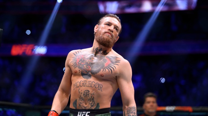 Conor McGregor lý giải nguyên nhân tuyên bố giải nghệ: UFC đề nghị tôi chơi những trận đấu ngu ngốc - Ảnh 2.