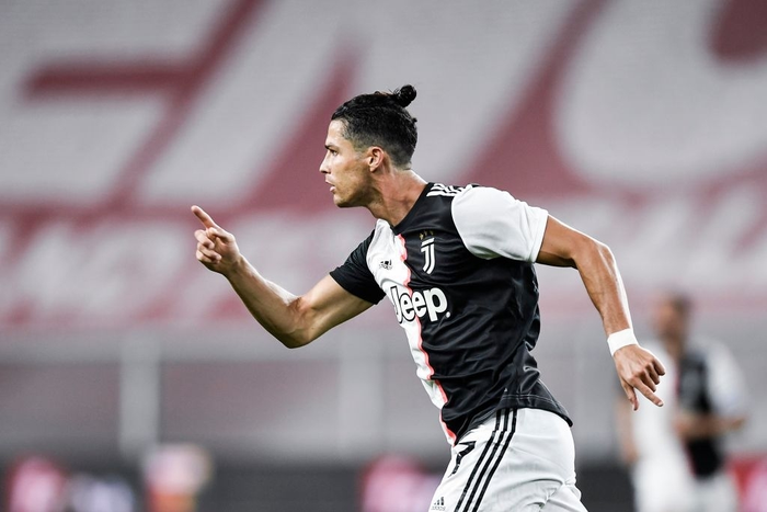 Ronaldo lại ghi bàn đẳng cấp giúp Juventus tiếp tục bay cao trên ngôi đầu Serie A - Ảnh 7.