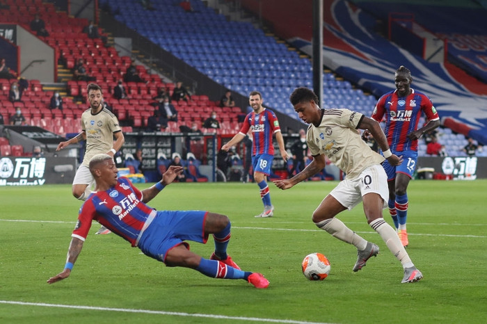 Song tấu Rashford - Martial ghi bàn: Manchester United tiếp tục nối dài mạch bất bại lên 19 trận - Ảnh 2.