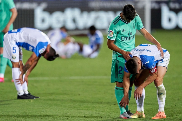 Thi đấu không khoan nhượng, tân vương Real Madrid khiến đối thủ gục khóc vì xuống hạng - Ảnh 4.