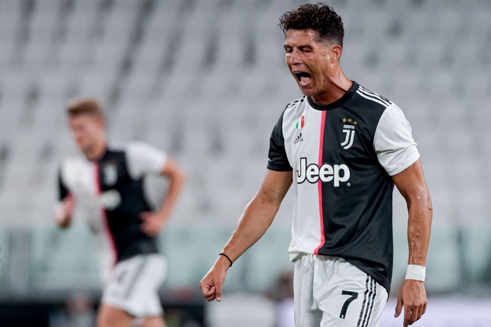 Ronaldo lập cú đúp kỷ lục trong ngày ghi cả 2 bàn thắng giúp Juve hạ gục đối thủ cạnh tranh chức vô địch Serie A - Ảnh 3.