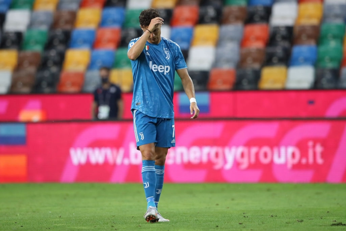 Ronaldo nhận nỗi buồn kép trong ngày Juventus bất ngờ thua ngược và hụt chức vô địch sớm - Ảnh 2.