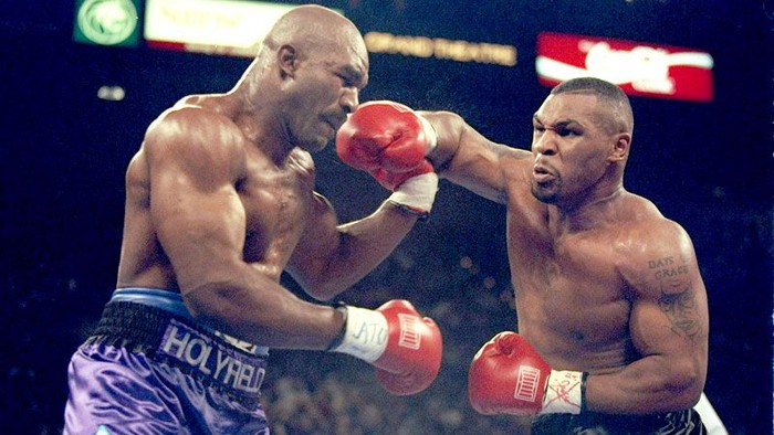 Evander Holyfield lần đầu chia sẻ sau khi lỡ cơ hội chạm trán Mike Tyson: Tôi không thất vọng, cả hai có thể gặp nhau trong tương lai - Ảnh 2.