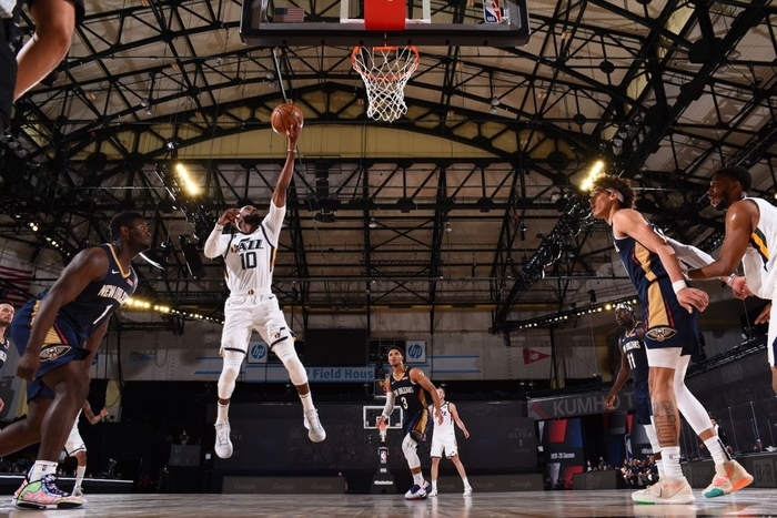 Lội ngược dòng ngoạn mục, Utah Jazz có chiến thắng đầy xứng đáng trước New Orleans Pelicans trong ngày trở lại của NBA 2019-2020 - Ảnh 3.