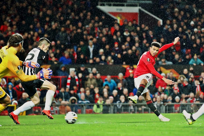 Tốt hơn cả Van Persie, tài năng trẻ đang gây sốt xình xịch trong màu áo Manchester United đã sẵn sàng trở thành một siêu sao - Ảnh 1.