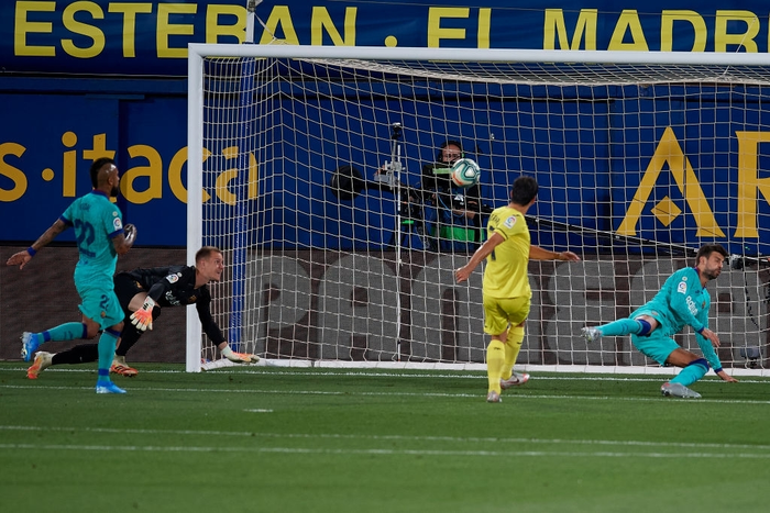 Antoine Griezmann trở lại đội hình xuất phát, Barcelona đè bẹp Villareal với tỉ số 4-1 - Ảnh 2.